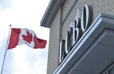 La Régie des alcools de l'Ontario n'offrira plus de sacs en papier en septembre