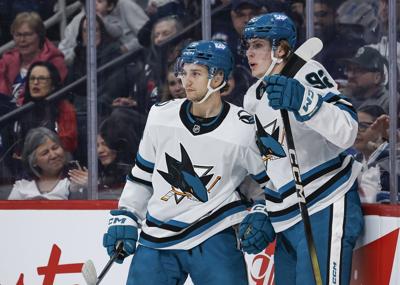 Senators acquire Eklund, prospects from Sharks for ninth-overall pick at 2026 draft