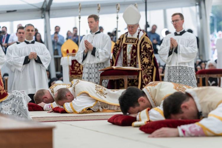 Defying Pope Leo XIV and risking schism, traditionalists go ahead with Latin Mass consecrations