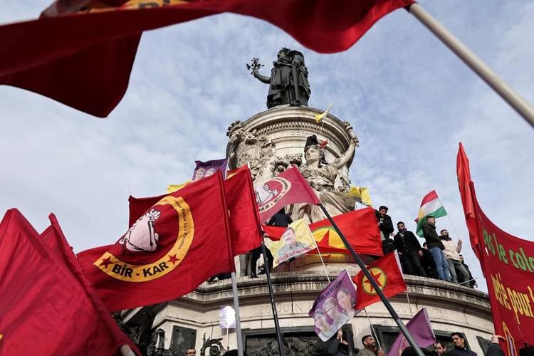 Kurds from around Europe demonstrate over killings in Paris