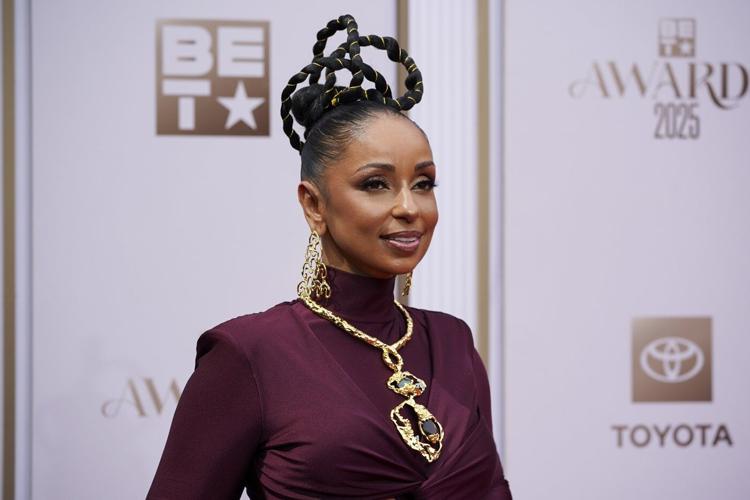 Stars gather to help BET Awards celebrate its 25th anniversary