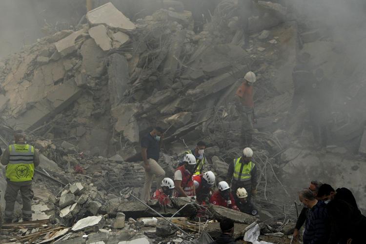 Israeli strikes in central Beirut kill at least 20 as diplomats push for a cease-fire