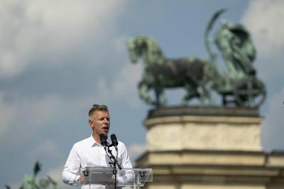Hoping to deal a blow to Hungary's Orbán, challenger holds mass demonstration on eve of EU election