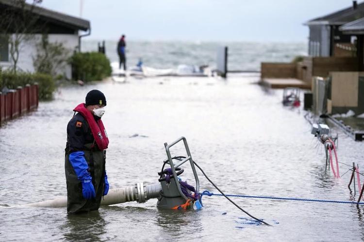 Gale-force winds and floods strike northern Europe. At least 3 people killed in the UK