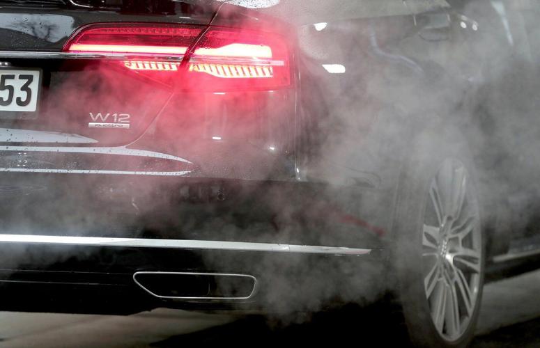EU moves to ease 2035 ban on internal combustion cars as auto industry faces headwinds