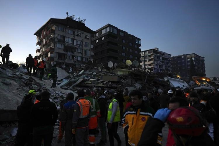 Turkish leader acknowledges 'shortcomings' in quake response