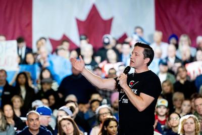 Trudeau doit s'asseoir avec les provinces sur la tarification, estime Poilievre