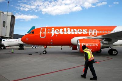 Canada Jetlines pauses domestic routes, plans to resume in the fall