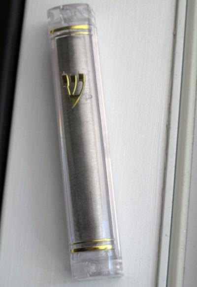 Toronto police investigating after second incident of mezuzahs stolen