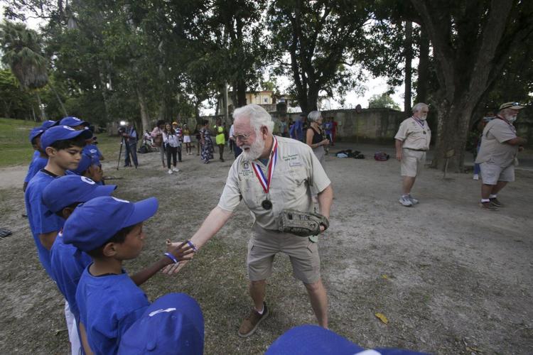 Hemingway look-alikes visit Cuba and some of the late writer's favorite places