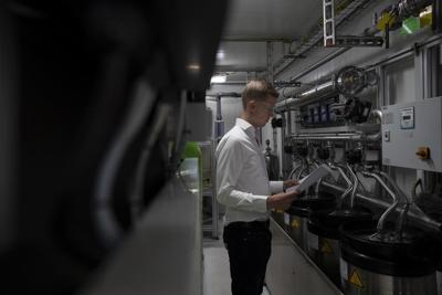 Profiles in clean energy: Dad concerned about climate change shifts company away from oil and gas