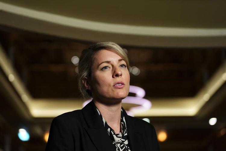 Mélanie Joly unveils sanctions, half-billion dollars for Ukraine military at G20