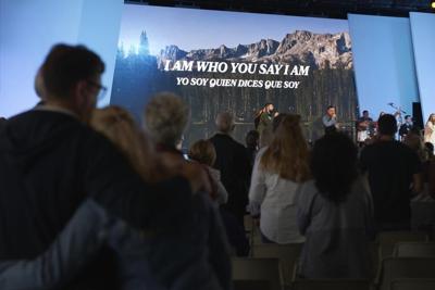 New Saddleback pastor sees women clergy in church's future