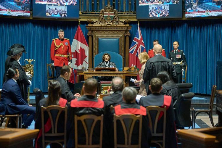 New overpass, ban on sick notes promised in Manitoba throne speech