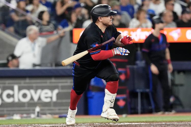 Jays slugger Guerrero Jr. to undergo concussion testing after taking knee to head