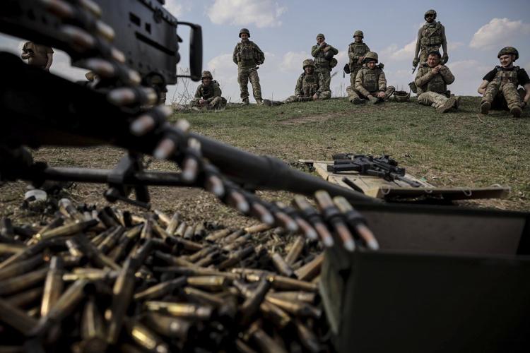 Ukrainians expect Russia to launch a fresh offensive to strengthen its negotiating position