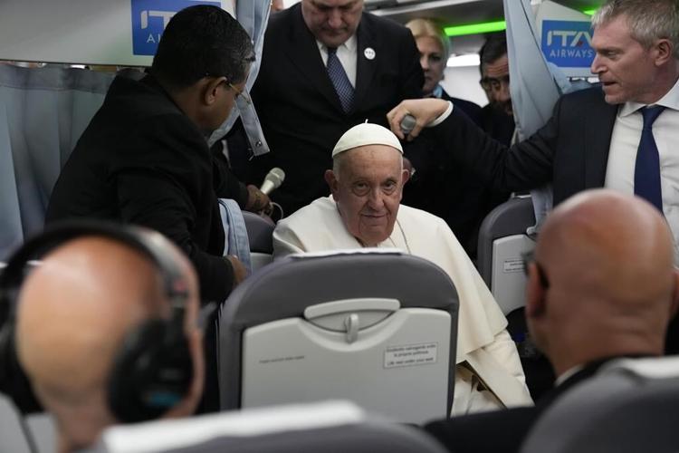Pope blames weapons industry for Russia-Ukraine war and 'martyrdom' of Ukrainian people