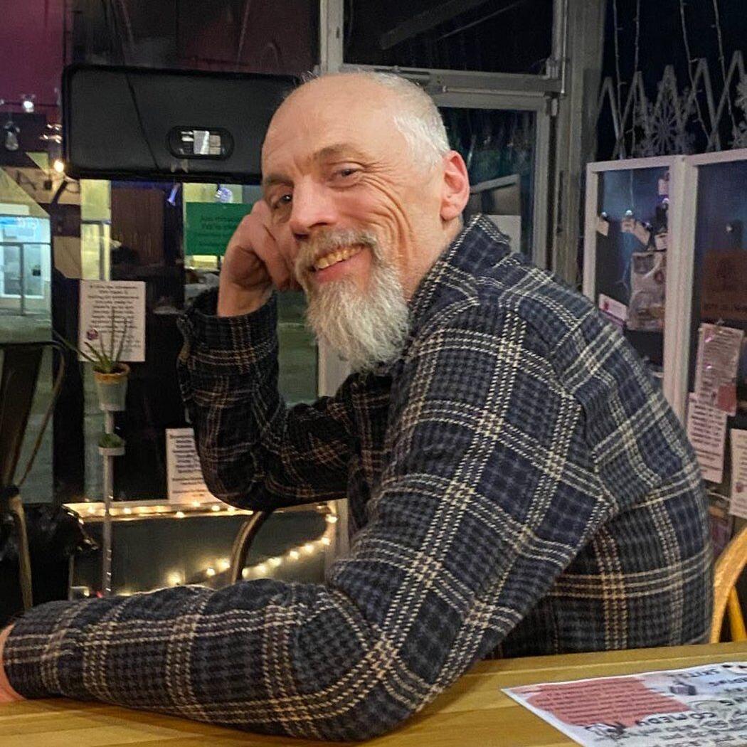 Alberta café owner closes business after losing customers over separatist events