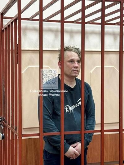 Two Russian journalists jailed on 'extremism' charges for alleged work for Navalny group