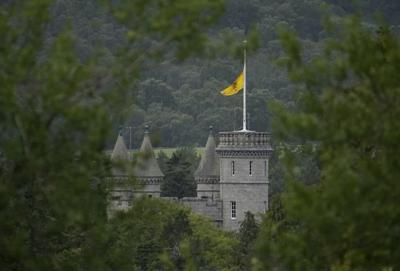 2022 Notebook: Britain's queen exits, and a new era awaits