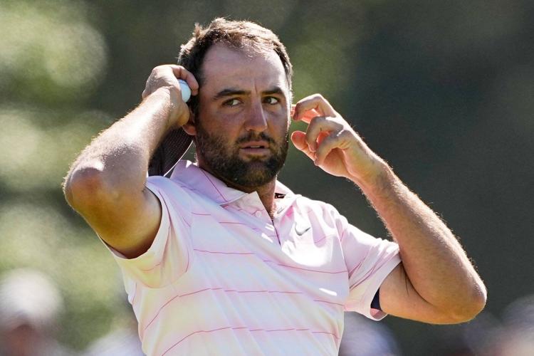 Wyndham Clark has a 6-shot lead shrink to 1 going to the back nine at the US Open
