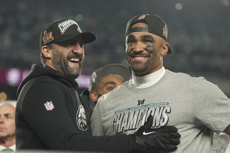 Hurts, Barkley each rush for 3 TDs to help Eagles reach Super Bowl with 55-23 win over Commanders