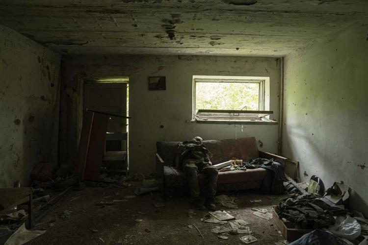 Both sides suffer heavy casualties as Ukraine strikes back against Russia, UK assessment says