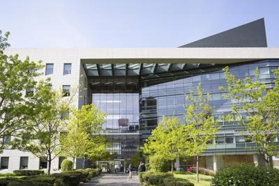 A New York City medical school goes tuition-free thanks to a $1 billion gift