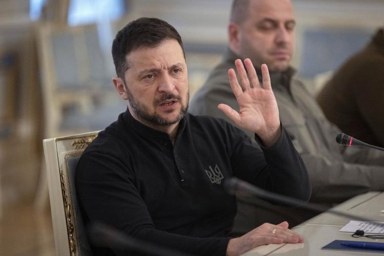 Russian missile attack forces Ukraine to shut down power grid