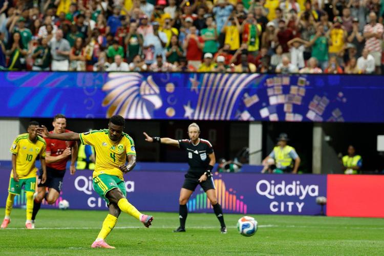South Africa keeps its World Cup hopes alive with a 1-1 draw against the Czech Republic