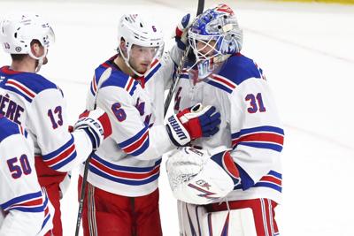 Fox leads Rangers to 3-2 victory over Sabres