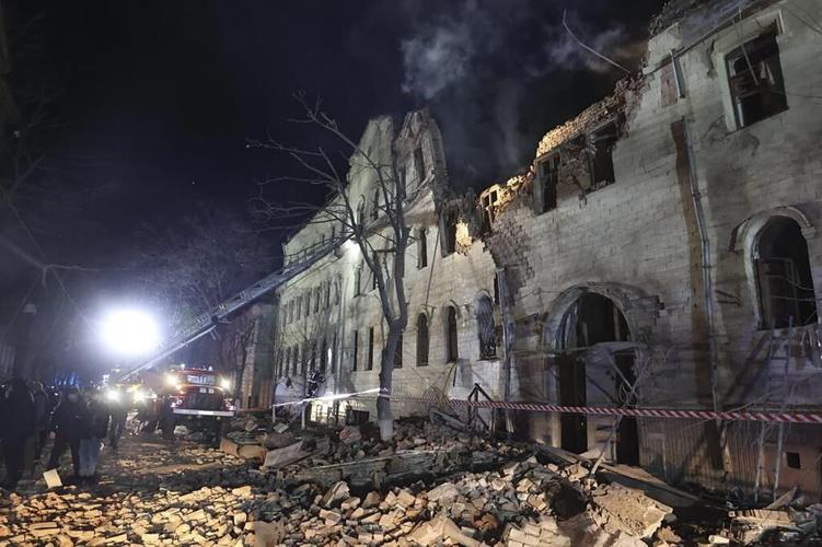 Top NATO military officer urges allies and leaders to plan for the unexpected in Ukraine