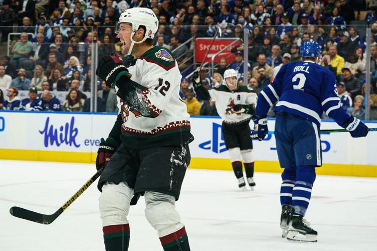 Lowly Coyotes net first win by upsetting Leafs 4-2
