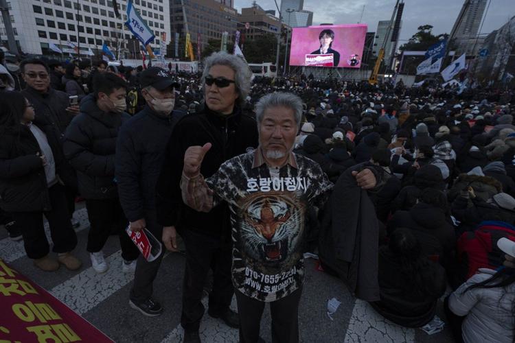 South Korean prosecutors detain ex-defense chief over martial law imposition, reports say