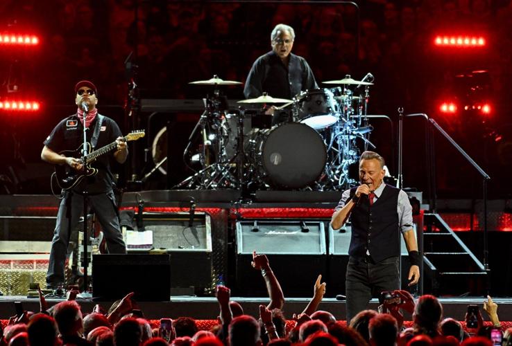 Bruce Springsteen calls out the White House and announces a protest festival