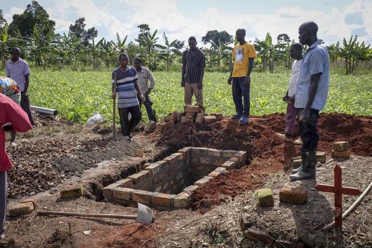 Uganda to deploy Ebola vaccine in 2 weeks, says WHO official