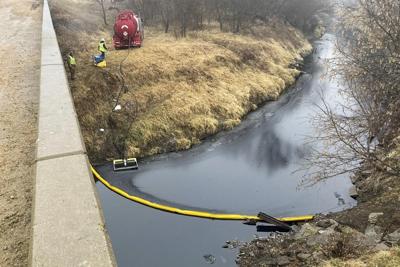 Cleanup efforts continue at site of Keystone pipeline leak in U.S.