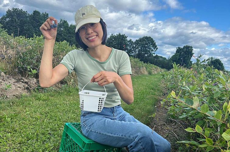 The rent-a-friend industry is booming among Canada's Chinese diaspora