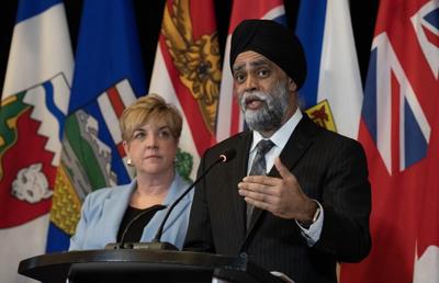 La prochaine saison des feux de forêt pourrait être pire que l'an dernier, dit Sajjan