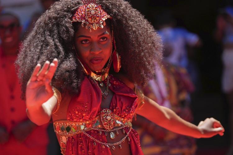 Rio's Carnival kicks off as mayor gives key to the city to King Momo