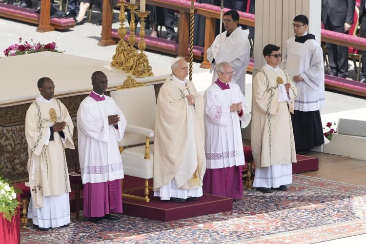 Carney leads ��ɫtv delegation to the Vatican for Pope's inaugural mass