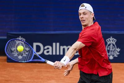 Canada's Shapovalov falls to Australia's de Minaur in Madrid