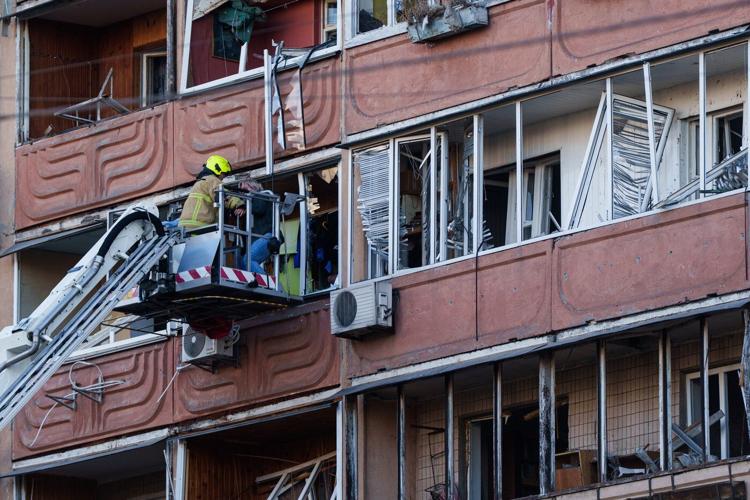 Russia hits Kyiv with drones and ballistic missiles, killing 1 and injuring 33