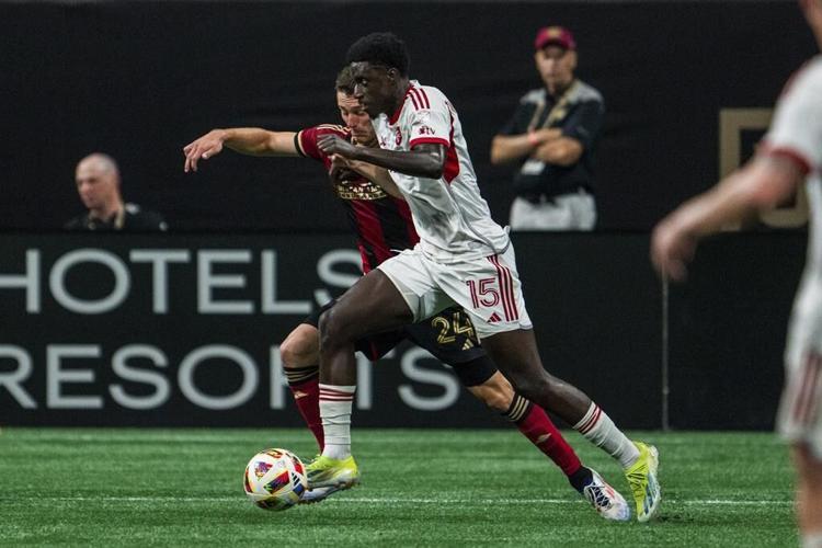 Thiare steals ball from Toronto goalie, scores game-winner for Atlanta