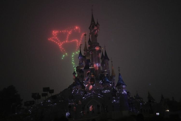 Disneyland Paris unveils spectacular nighttime show using Paris Games laser technology