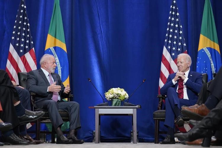 Biden and Brazil's Lula focus on workers' rights while publicly playing down differences