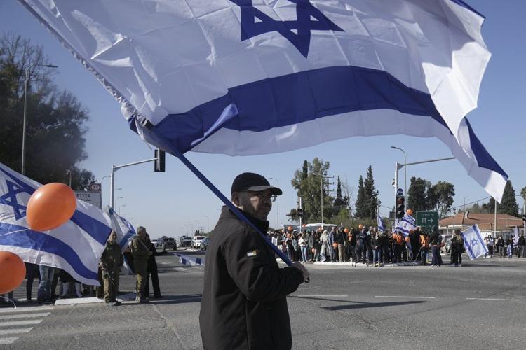 Middle East latest: Hamas will return bodies of 4 dead Israeli hostages in exchange for prisoners
