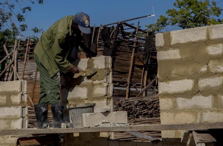 Cuba tobacco farmers recuperate after ruinous Hurricane Ian