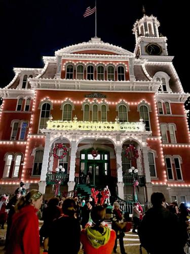 Hallmark holiday movie fans are flocking to Connecticut's quaint filming locations