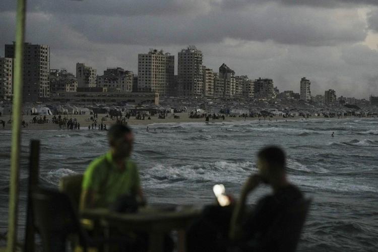 Photos in Gaza City, where the beach offers fleeting respite as war and famine grind on